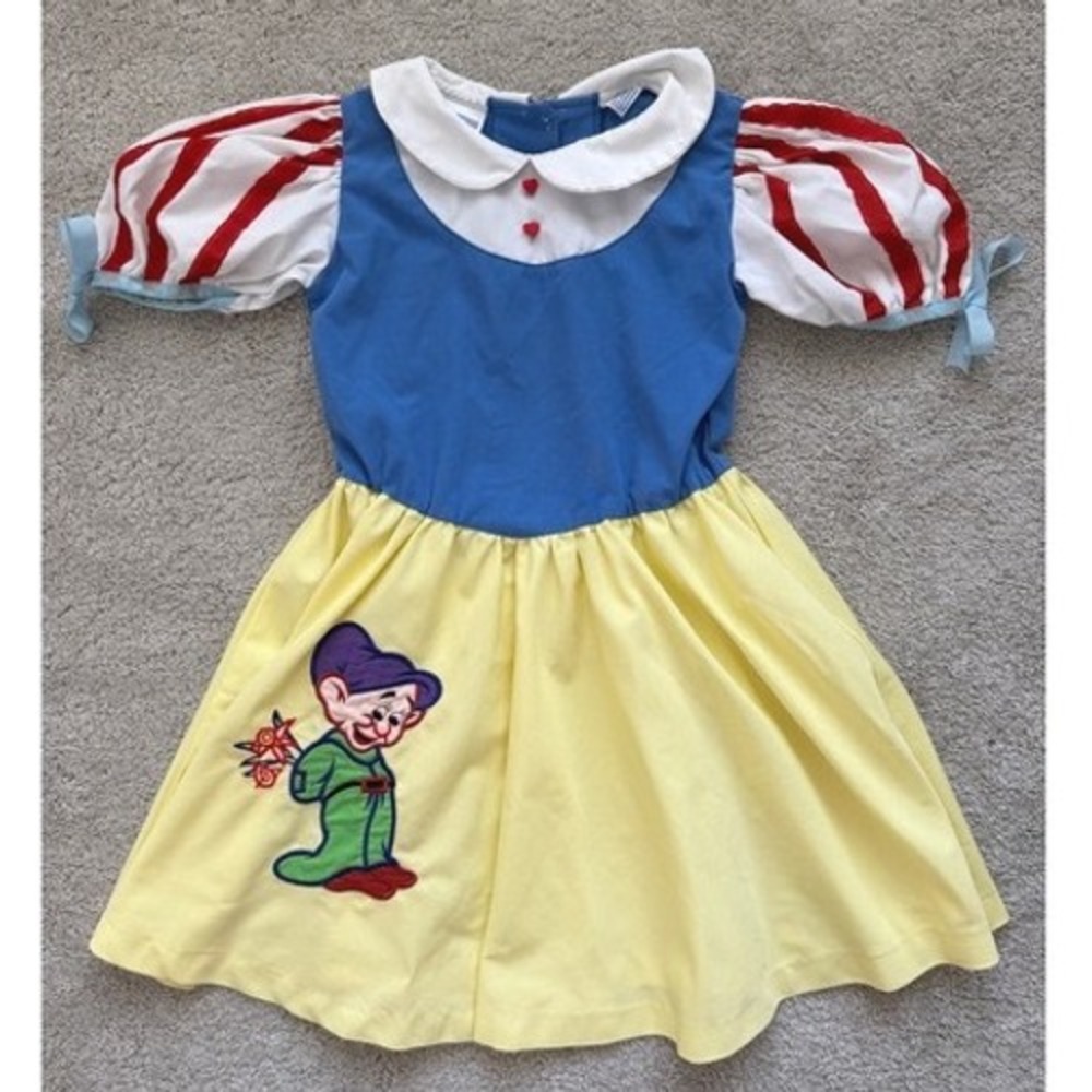 Vintage Disney Store Snow White Costume Dress Dopey Embroidery Red Heart Buttons